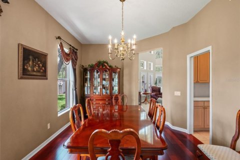 House in Tampa, Florida 5 bedrooms, 329.9 sq.m. № 2203885 - photo 12
