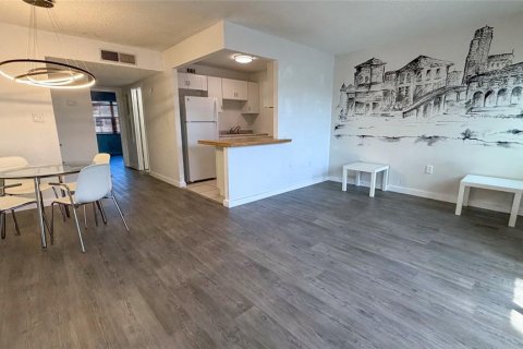 Купить кондоминиум в Клируотер, Флорида 4 комнаты, 69.4м2, № 2145115 - фото 17