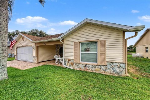 Villa ou maison à vendre à New Port Richey, Floride: 2 chambres, 159.23 m2 № 2224904 - photo 2