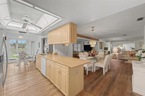 Villa ou maison à vendre à New Port Richey, Floride: 2 chambres, 159.23 m2 № 2224904 - photo 20