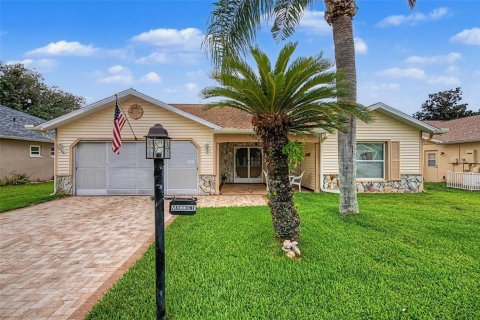 House in New Port Richey, Florida 2 bedrooms, 159.23 sq.m. № 2224904