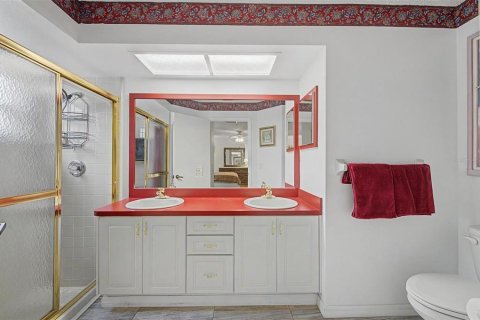 Villa ou maison à vendre à New Port Richey, Floride: 2 chambres, 159.23 m2 № 2224904 - photo 24