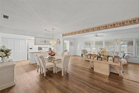 Villa ou maison à vendre à New Port Richey, Floride: 2 chambres, 159.23 m2 № 2224904 - photo 8