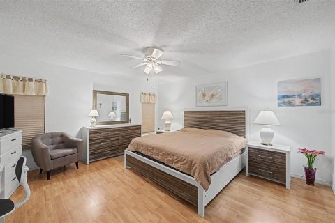 Villa ou maison à vendre à New Port Richey, Floride: 2 chambres, 159.23 m2 № 2224904 - photo 22