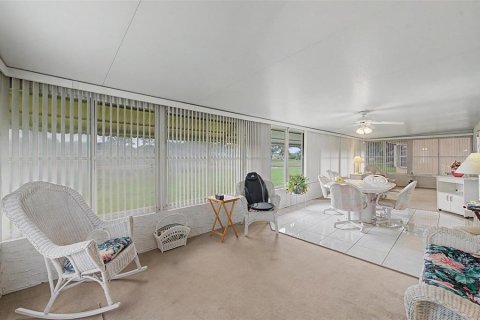 Villa ou maison à vendre à New Port Richey, Floride: 2 chambres, 159.23 m2 № 2224904 - photo 28