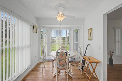 Villa ou maison à vendre à New Port Richey, Floride: 2 chambres, 159.23 m2 № 2224904 - photo 21