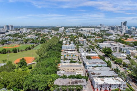 Condo in Miami Beach, Florida  № 1889064 - photo 19