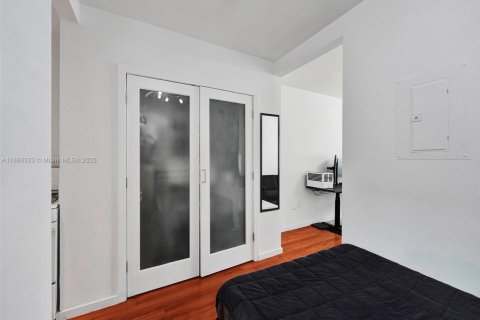 Condo in Miami Beach, Florida  № 1889064 - photo 6
