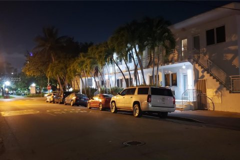 Condo in Miami Beach, Florida  № 1889064 - photo 28
