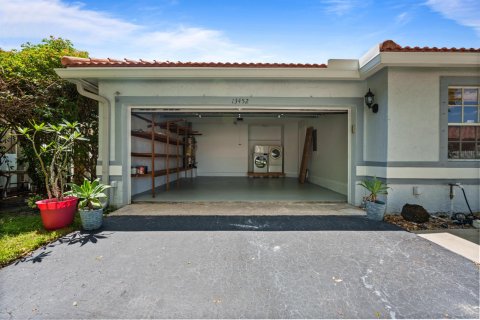 Casa en venta en Plantation, Florida, 3 dormitorios, 135.82 m2 № 2269064 - foto 2