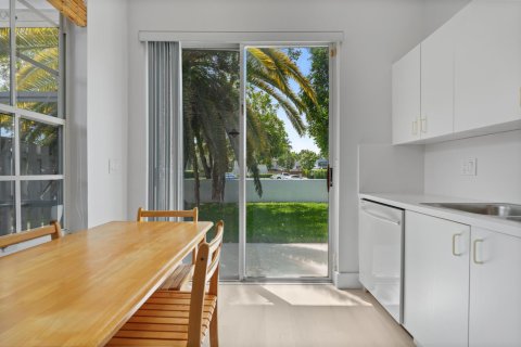 Casa en venta en Plantation, Florida, 3 dormitorios, 135.82 m2 № 2269064 - foto 10