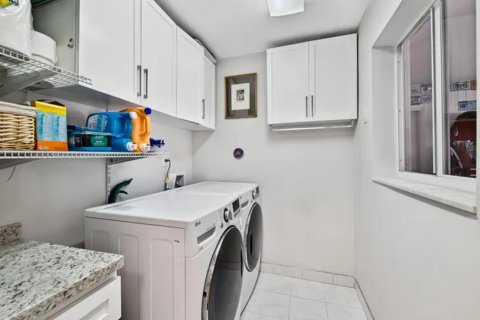 Villa ou maison à vendre à Wilton Manors, Floride: 3 chambres, 150.41 m2 № 2424764 - photo 21