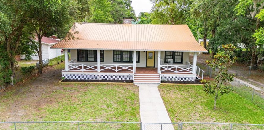 House in Webster, Florida 3 bedrooms, 151.62 sq.m. № 1771888