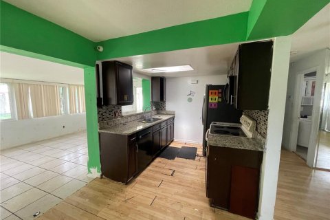 Casa en venta en Orlando, Florida, 4 dormitorios, 118.54 m2 № 1843735 - foto 5