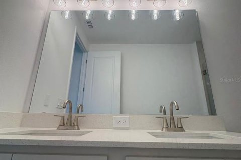 Touwnhouse à louer à Windermere, Floride: 3 chambres, 153.2 m2 № 2410368 - photo 24