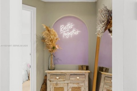 Casa en venta en Miami, Florida, 4 dormitorios, 235.41 m2 № 1982832 - foto 21