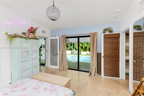 Casa en venta en Miami, Florida, 4 dormitorios, 235.41 m2 № 1982832 - foto 29