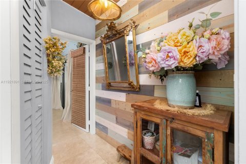 Casa en venta en Miami, Florida, 4 dormitorios, 235.41 m2 № 1982832 - foto 26