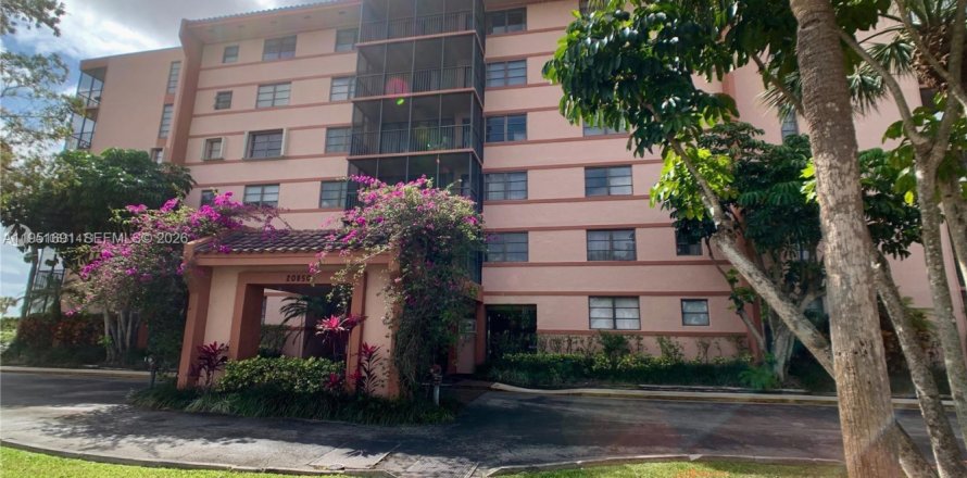 Condominio en Miami, Florida, 2 dormitorios  № 2054291