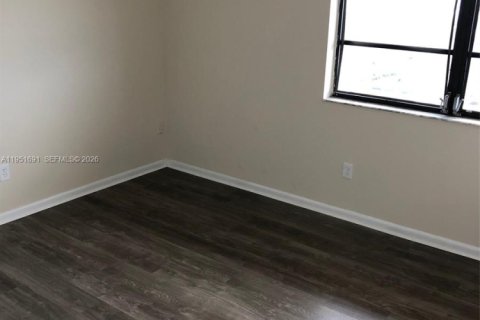 Condominio en alquiler en Miami, Florida, 2 dormitorios, 148.27 m2 № 2054291 - foto 24