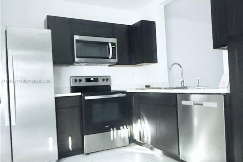 Купить таунхаус в Флорида-Сити, Флорида 3 спальни, 118.17м2, № 1869985 - фото 6