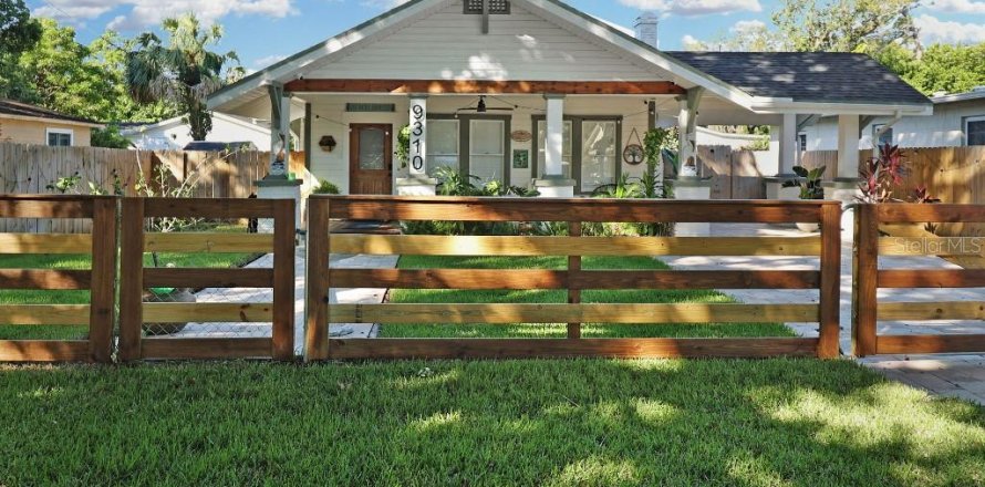 Villa ou maison à Tampa, Floride 3 chambres, 130.9 m2 № 2224347