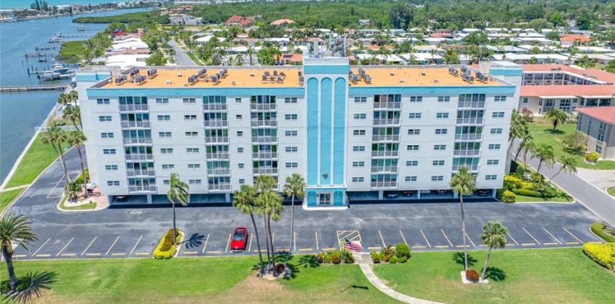 Condo à Largo, Floride, 2 chambres № 1774701