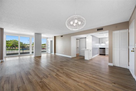 Copropriété à louer à Largo, Floride: 2 chambres, 102.19 m2 № 1774701 - photo 13