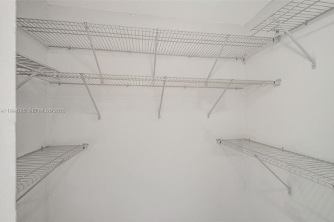 Condo in Miami, Florida, 2 bedrooms  № 2060770 - photo 21