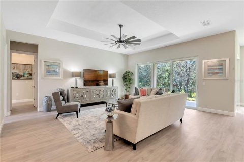 Villa ou maison à vendre à Lady Lake, Floride: 3 chambres, 232.72 m2 № 2128493 - photo 8
