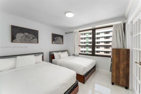 Condo in Miami Beach, Florida, 2 bedrooms  № 2026477 - photo 19