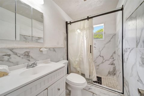 Casa en venta en Hallandale Beach, Florida, 3 dormitorios, 136.01 m2 № 1966938 - foto 8