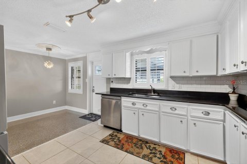 House in Longwood, Florida 3 bedrooms, 138.05 sq.m. № 1904768 - photo 27