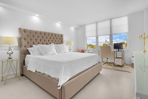 Купить кондоминиум в Майами-Бич, Флорида 1 спальня, 83.61м2, № 1984717 - фото 24