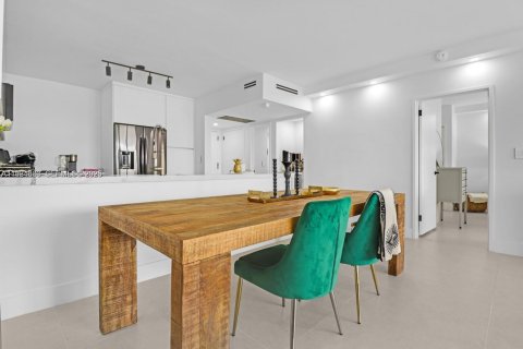 Купить кондоминиум в Майами-Бич, Флорида 1 спальня, 83.61м2, № 1984717 - фото 13