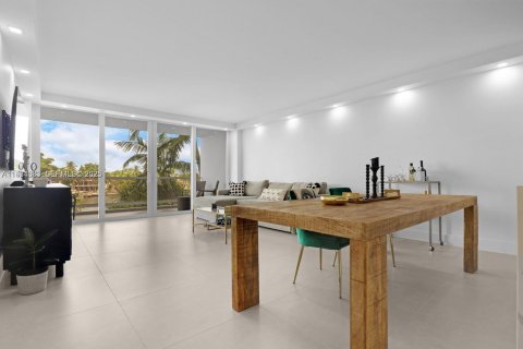 Купить кондоминиум в Майами-Бич, Флорида 1 спальня, 83.61м2, № 1984717 - фото 16