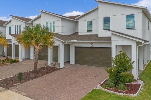 Adosado en alquiler en Kissimmee, Florida, 4 dormitorios, 179.39 m2 № 2273151 - foto 2