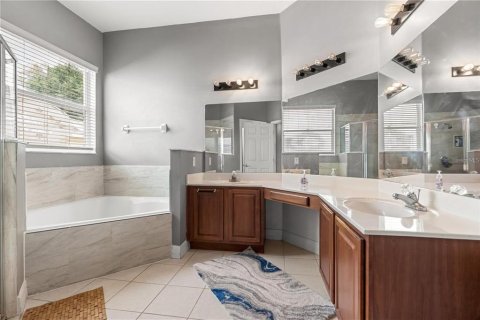 Casa en venta en Orlando, Florida, 4 dormitorios, 215.44 m2 № 1852859 - foto 17