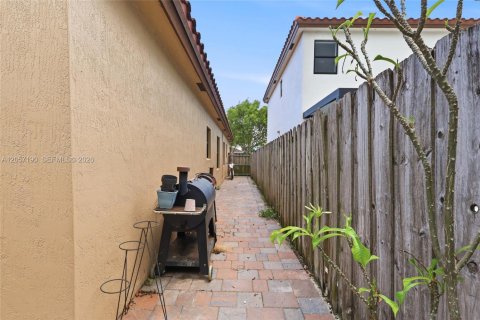 Villa ou maison à vendre à Miami, Floride: 3 chambres, 177.07 m2 № 2185179 - photo 28