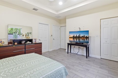 Villa ou maison à vendre à Miami, Floride: 3 chambres, 177.07 m2 № 2185179 - photo 21