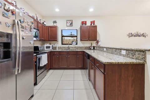 Villa ou maison à vendre à Miami, Floride: 3 chambres, 177.07 m2 № 2185179 - photo 10