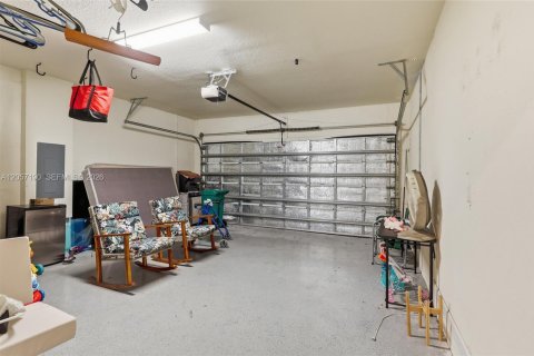 Villa ou maison à vendre à Miami, Floride: 3 chambres, 177.07 m2 № 2185179 - photo 29