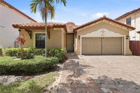 Villa ou maison à Miami, Floride 3 chambres, 177.07 m2 № 2185179