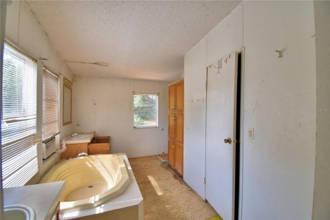 Commercial property in Winter Haven, Florida 203.18 sq.m. № 1679162 - photo 16