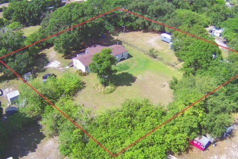 Commercial property in Winter Haven, Florida 203.18 sq.m. № 1679162 - photo 1