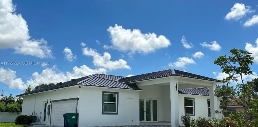 Casa en Miami-Dade, Florida 4 dormitorios № 1976911