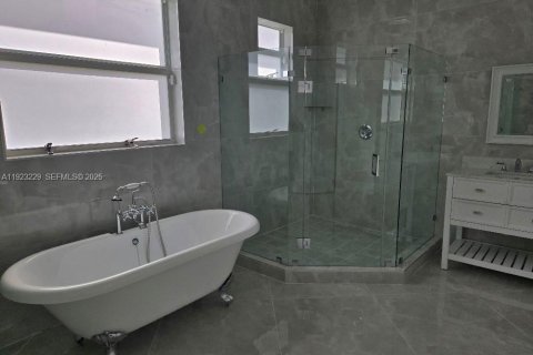 Купить виллу или дом в Майами-Дейд, Флорида 4 спальни, № 1976911 - фото 13