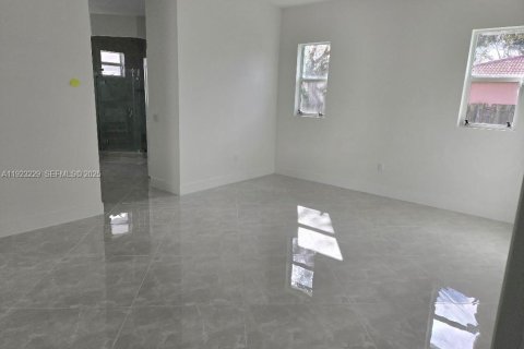 Купить виллу или дом в Майами-Дейд, Флорида 4 спальни, № 1976911 - фото 9