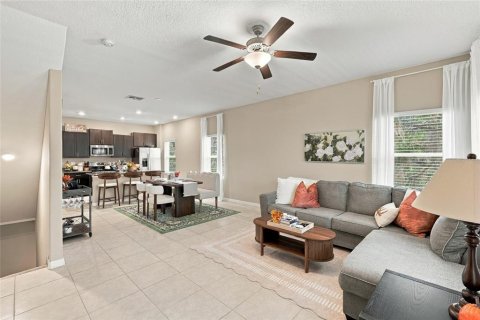 Touwnhouse à louer à Tampa, Floride: 3 chambres, 188.59 m2 № 2427462 - photo 11