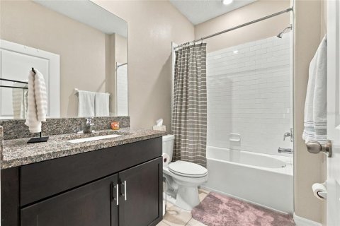 Touwnhouse à louer à Tampa, Floride: 3 chambres, 188.59 m2 № 2427462 - photo 24